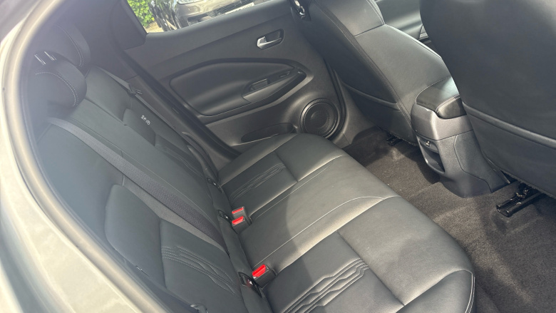 Nissan Juke 1.6 Hybrid Tekna 5dr Auto Hybrid Hatchback